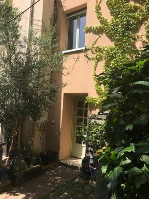 Casa de Férias Maison De Arboree Avec Cachet Nanterre